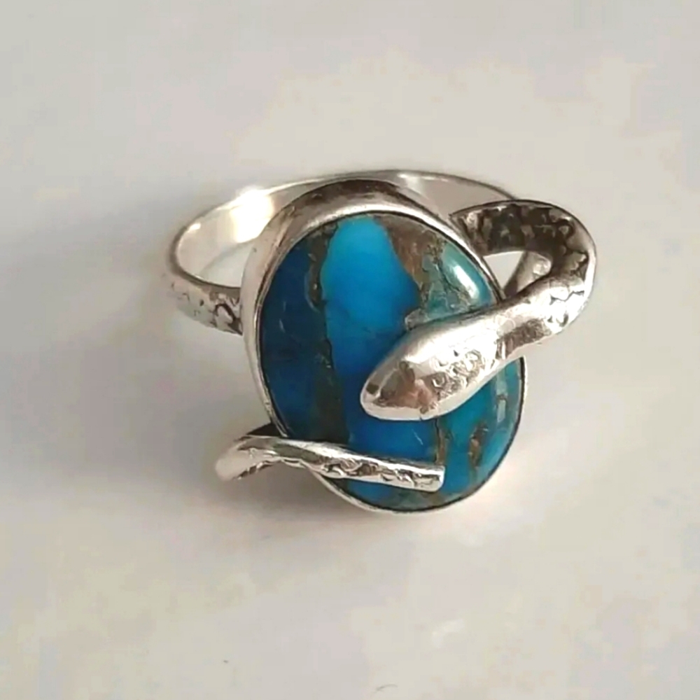 Solid 925 Sterling Silver, Navajo Snake-wrapped deep blue turquoise ring.